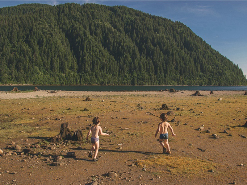 四边造句,用四边怎么造句子(97句)