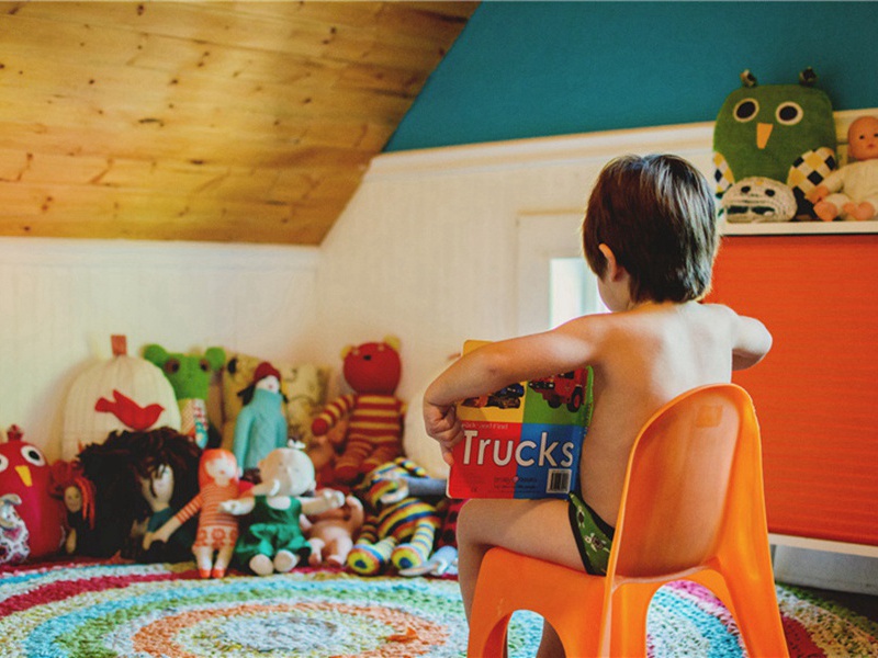 编辑出版造句,用编辑出版怎么造句子(22句)