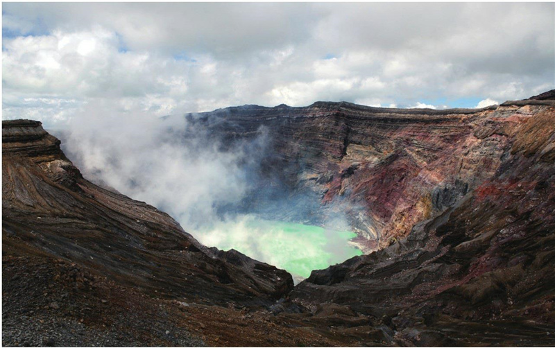 最大的破火山口-阿苏山
