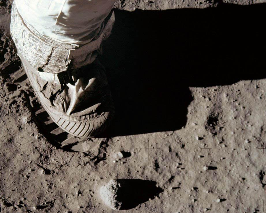 “阿波罗”号宇宙飞船（1969年7月20日）-从地球到月球