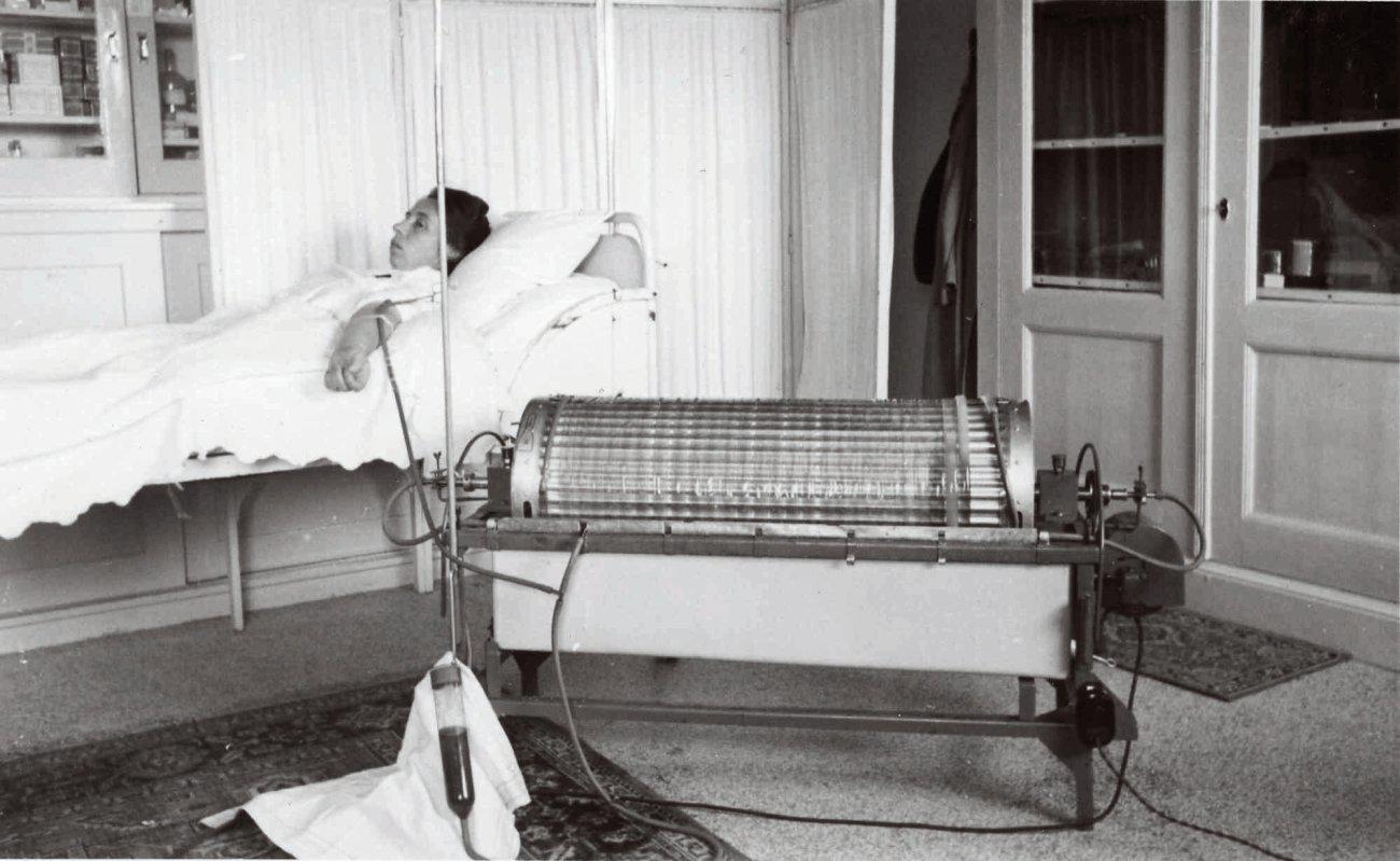 人工肾脏的发明（1943年）-人造的血液清洗厂