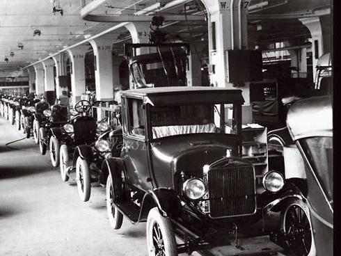 第一条汽车生产线（1913年）-每分钟生产一辆车