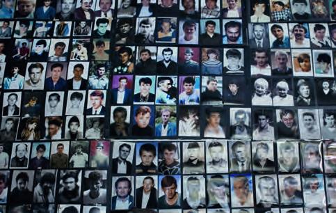 1995年7月4日斯雷布雷尼察大屠杀